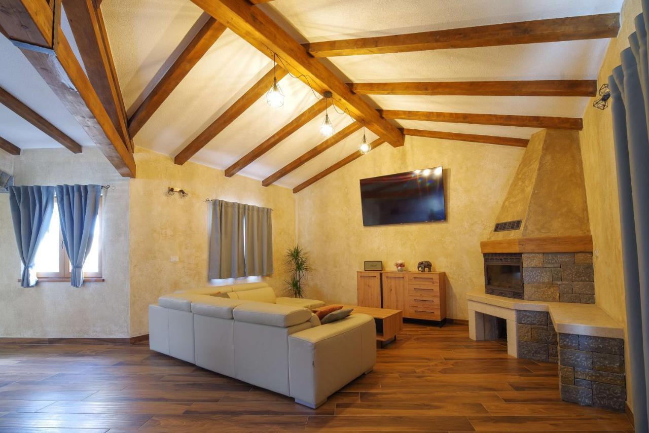 Villa Meloni Motovun Eksteriør bilde